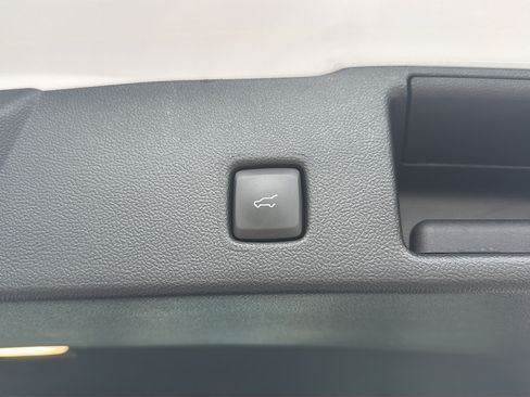 Used 2023 Ford Escape ST-Line w/ Tech Pack #1 FWD image 18