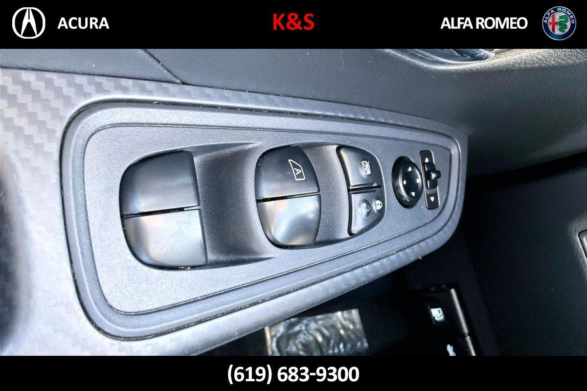 Used 2024 Nissan Versa SV FWD image 35