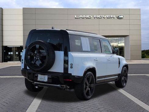 New 2026 Land Rover Defender 110 X-Dynamic SE AWD/4WD image 5