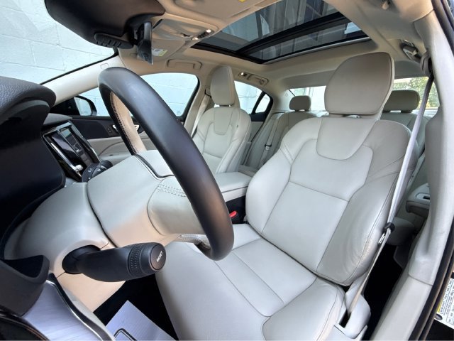 Used 2020 Volvo S60 T6 Momentum w/ Protection Package Premier AWD/4WD image 23