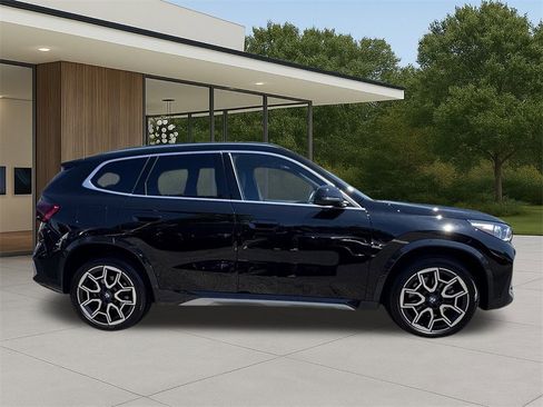 Used 2025 BMW X1 xDrive28i w/ Convenience Package image 5