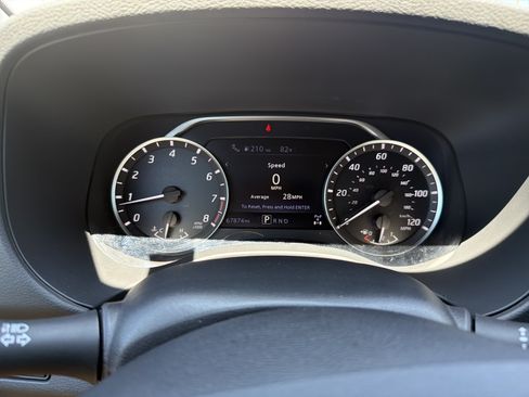 Used 2022 Nissan Frontier SV AWD/4WD image 11