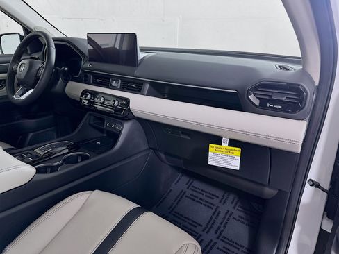 New 2026 Honda Pilot Touring image 29