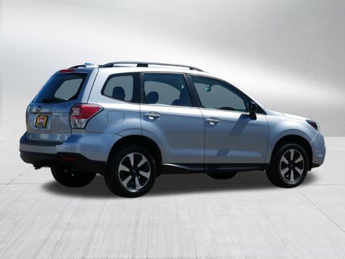 Used 2018 Subaru Forester 2.5i w/ Alloy Wheel Package AWD/4WD image 7