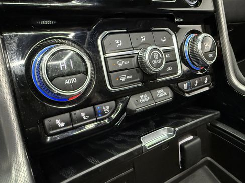 Used 2023 GMC Yukon Denali image 23