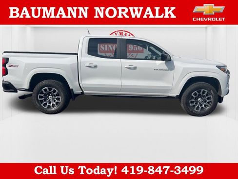Used 2023 Chevrolet Colorado Z71 w/ Z71 Convenience Package 2 AWD/4WD image 15