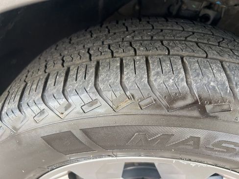 Certified 2025 Kia Telluride LX FWD image 38