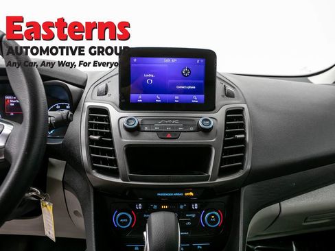 Used 2022 Ford Transit Connect XLT FWD image 11