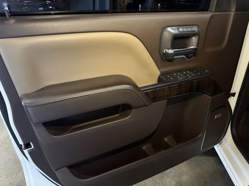 Used 2016 GMC Sierra 2500 Denali w/ Duramax Plus Package AWD/4WD image 14