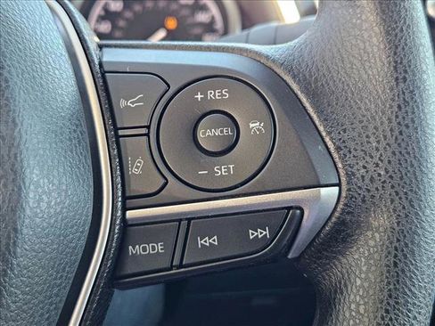 Used 2024 Toyota Camry LE w/ Convenience Package image 10