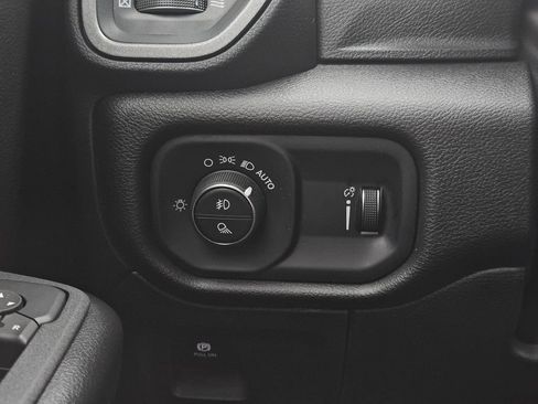 Used 2025 RAM 1500 Classic Warlock AWD/4WD image 25