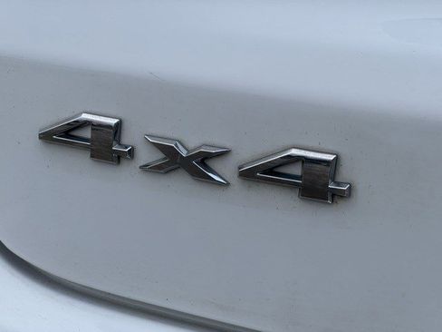 Certified 2022 Jeep Compass Limited w/ Sun and Sound Group image 32