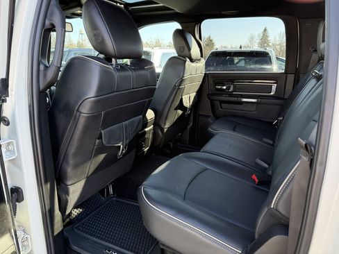 Used 2017 RAM 1500 Limited image 12