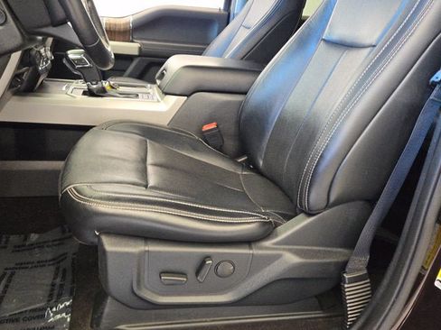 Used 2019 Ford F150 Lariat w/ Equipment Group 502A Luxury AWD/4WD image 19