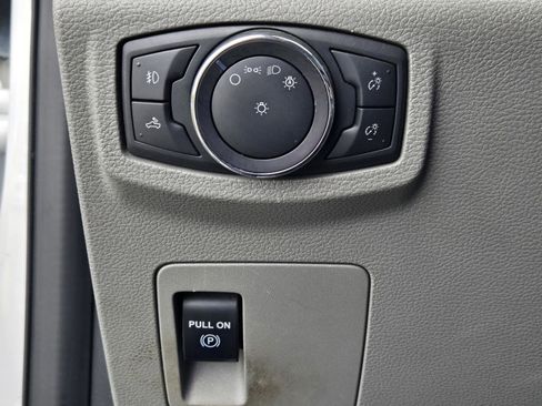 Used 2020 Ford F150 XLT image 28