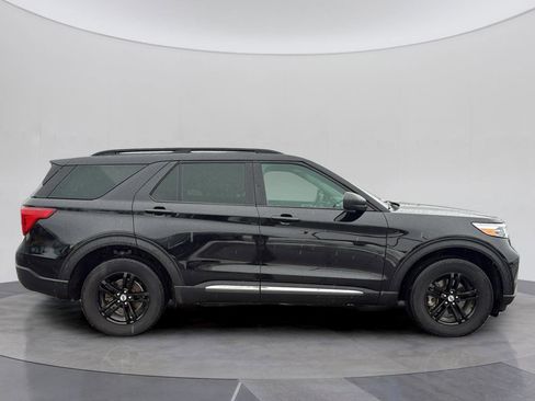 Used 2023 Ford Explorer XLT image 7