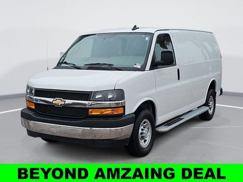 Used 2024 Chevrolet Express 2500 w/ Driver Convenience Package RWD image 7