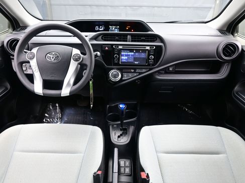 Used 2016 Toyota Prius C One image 16