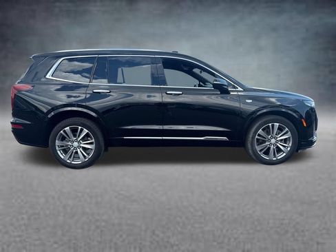 Used 2024 Cadillac XT6 Premium Luxury AWD/4WD image 10