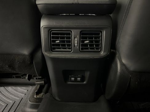 Used 2020 Toyota RAV4 XLE Premium image 19