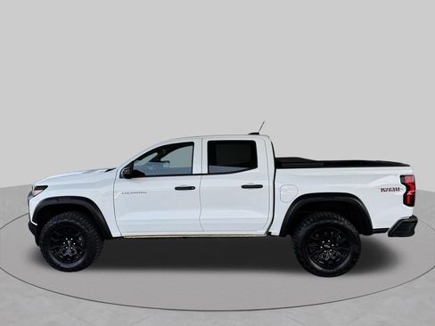 Used 2025 Chevrolet Colorado Trail Boss AWD/4WD image 6