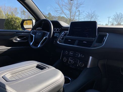 Used 2021 Chevrolet Tahoe Z71 w/ Rear Media and Nav Package image 6