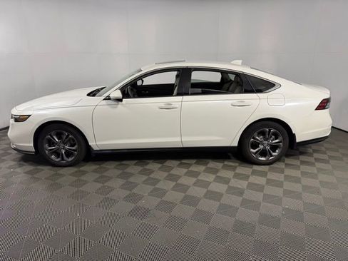 Used 2023 Honda Accord EX image 31