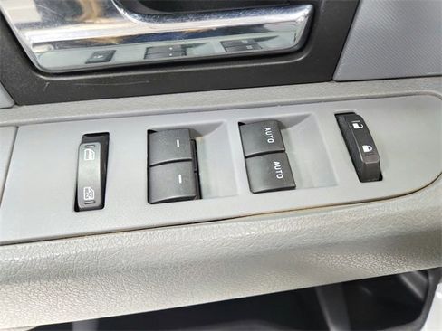 Used 2012 Ford F150 XLT w/ XLT Chrome Pkg image 33