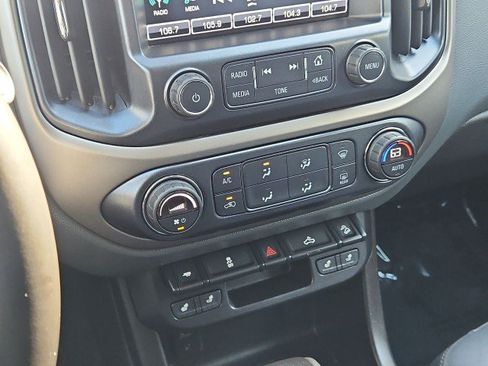 Used 2017 Chevrolet Colorado Z71 RWD image 17