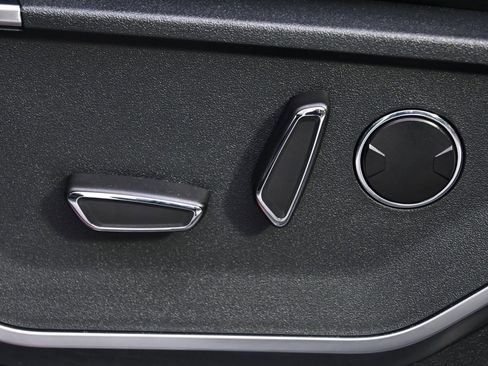 Used 2025 Ford F150 Raptor image 14