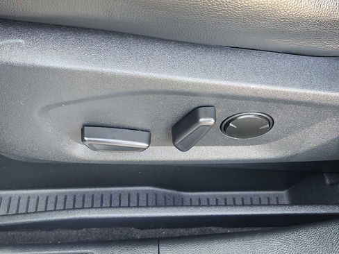 Used 2024 Ford Edge Titanium image 24