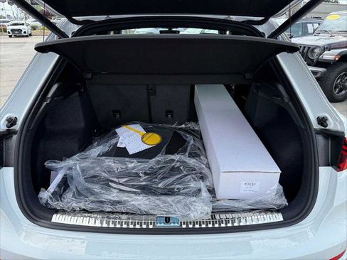 Certified 2025 Audi Q3 2.0T Premium Plus w/ Premium Plus Package image 13