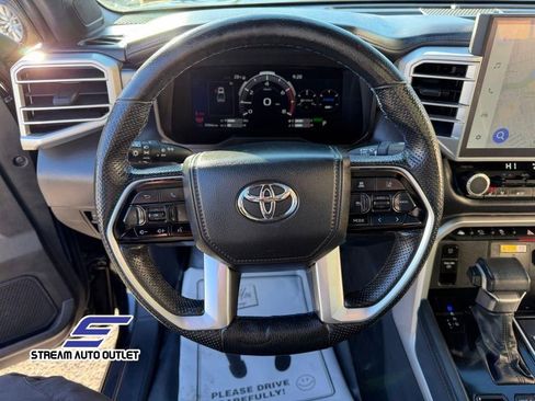 Used 2022 Toyota Tundra Platinum AWD/4WD image 37