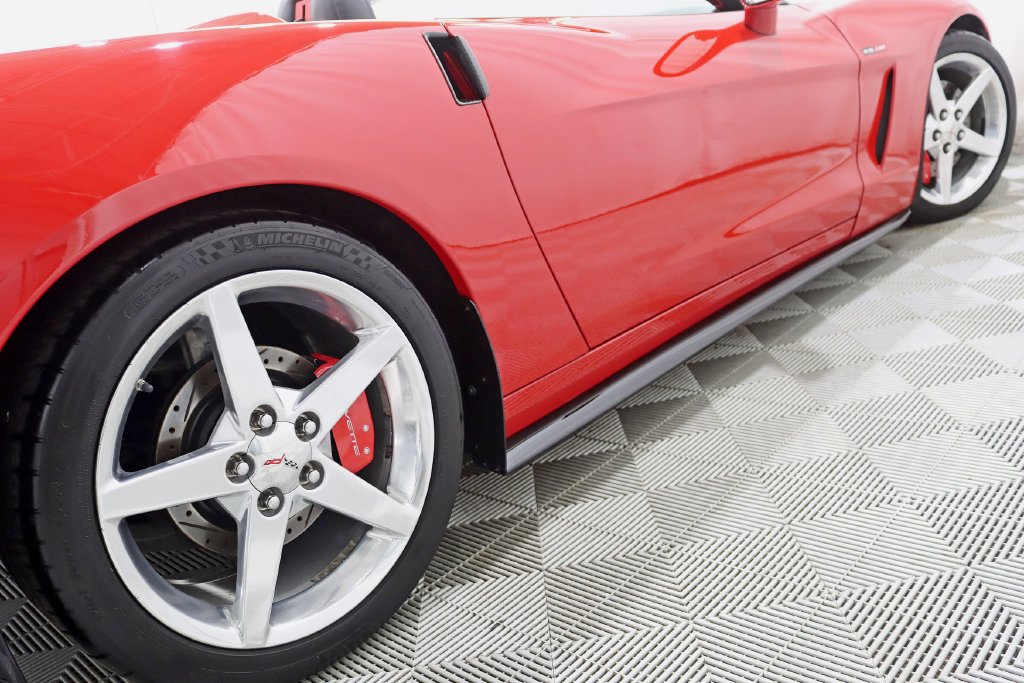 Used 2005 Chevrolet Corvette Convertible w/ Preferred Equipment Group RWD image 11