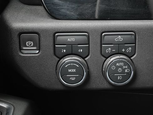Used 2024 Chevrolet Silverado 1500 RST w/ Convenience Package II AWD/4WD image 31