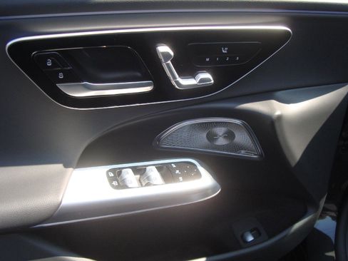 Used 2024 Mercedes-Benz E 350 4MATIC Sedan image 28