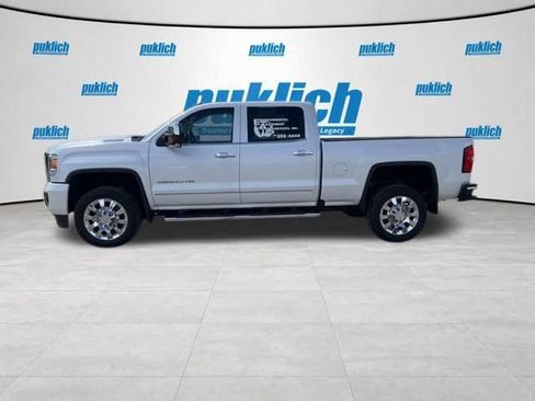 Used 2019 GMC Sierra 2500 Denali w/ Duramax Plus Package AWD/4WD image 4