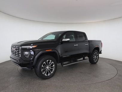 Used 2025 GMC Canyon Denali