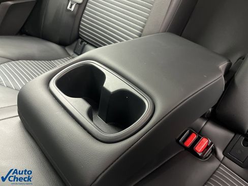 Used 2024 Toyota Camry SE image 27