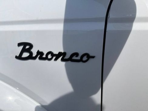 Used 2025 Ford Bronco Outer Banks AWD/4WD image 6