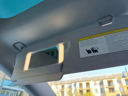 Used 2023 Tesla Model 3 Standard Range image 20