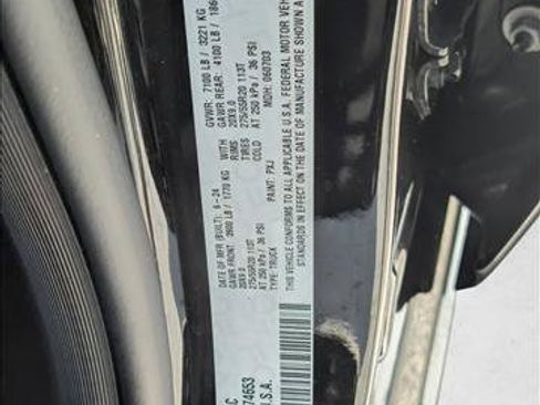 Used 2025 RAM 1500 Laramie AWD/4WD image 24