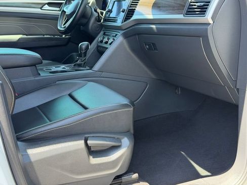 Used 2023 Volkswagen Atlas SE FWD image 21