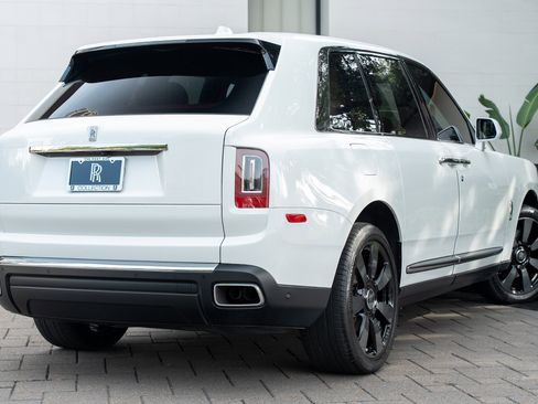 Certified 2023 Rolls-Royce Cullinan image 3