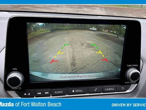 Used 2024 Nissan Sentra SV FWD image 13