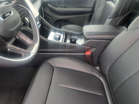 New 2025 Jeep Grand Cherokee L Limited w/ Black Appearance Package image 18