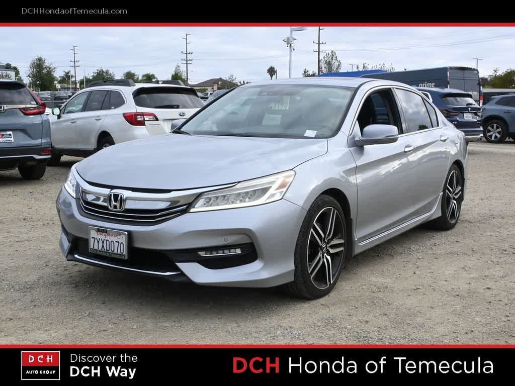 Used 2017 Honda Accord Touring image 1