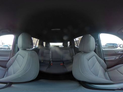Used 2025 Chevrolet Equinox LT FWD image 42