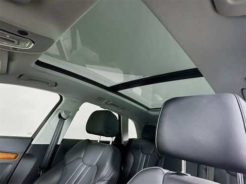 Certified 2023 Audi Q5 e Premium Plus w/ Premium Plus Package image 11