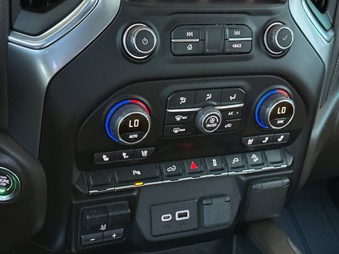 Used 2022 Chevrolet Silverado 3500 LTZ w/ LTZ Plus Package AWD/4WD image 22
